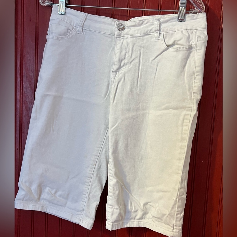Buffalo David Bitton Women's White Casual Shorts 10